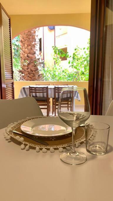 Nest House - Esclusivo Appartamento Marina Di Olbia- Mater Olbia - Beaches - Close To The Airport - Private Parking- Full Comforts - Zewnętrze zdjęcie