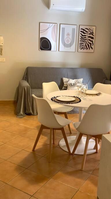 Nest House - Esclusivo Appartamento Marina Di Olbia- Mater Olbia - Beaches - Close To The Airport - Private Parking- Full Comforts - Zewnętrze zdjęcie