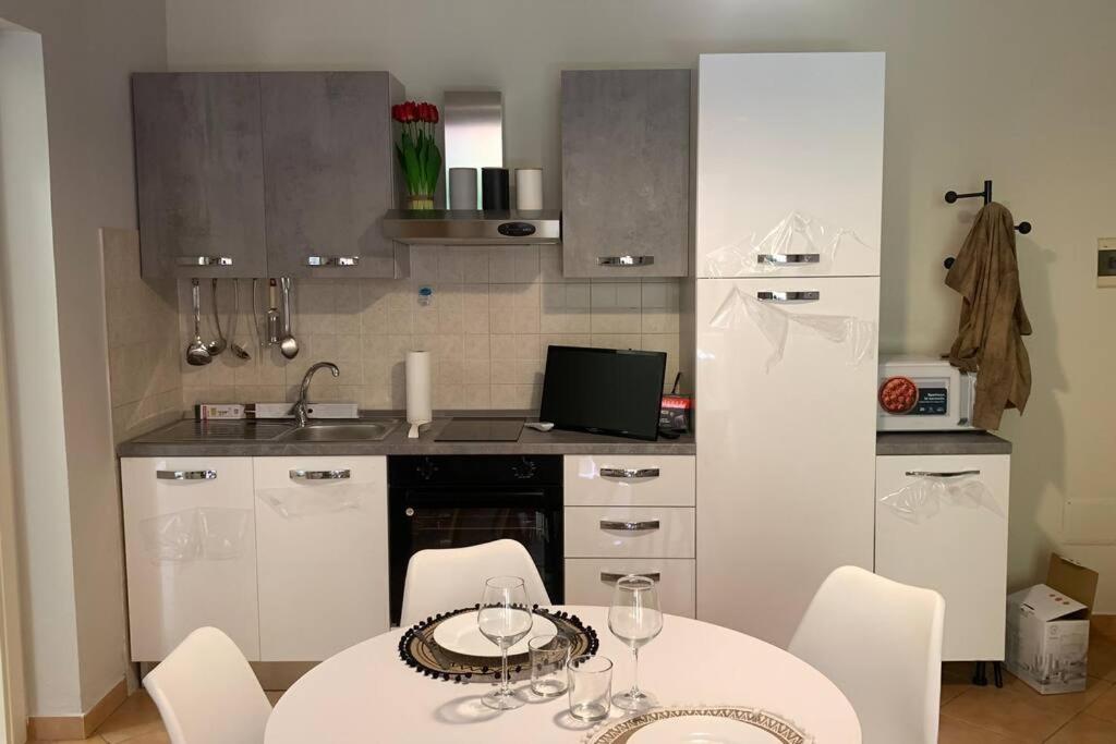 Nest House - Esclusivo Appartamento Marina Di Olbia- Mater Olbia - Beaches - Close To The Airport - Private Parking- Full Comforts - Zewnętrze zdjęcie