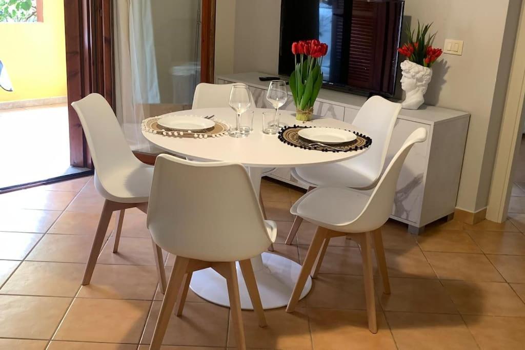 Nest House - Esclusivo Appartamento Marina Di Olbia- Mater Olbia - Beaches - Close To The Airport - Private Parking- Full Comforts - Zewnętrze zdjęcie