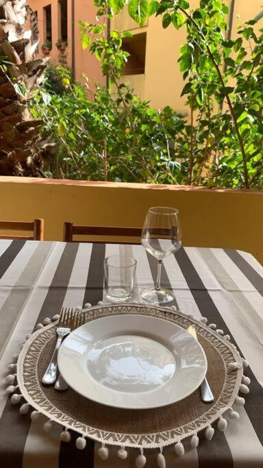 Nest House - Esclusivo Appartamento Marina Di Olbia- Mater Olbia - Beaches - Close To The Airport - Private Parking- Full Comforts - Zewnętrze zdjęcie